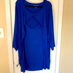Tunic Top With Keyhole Detail